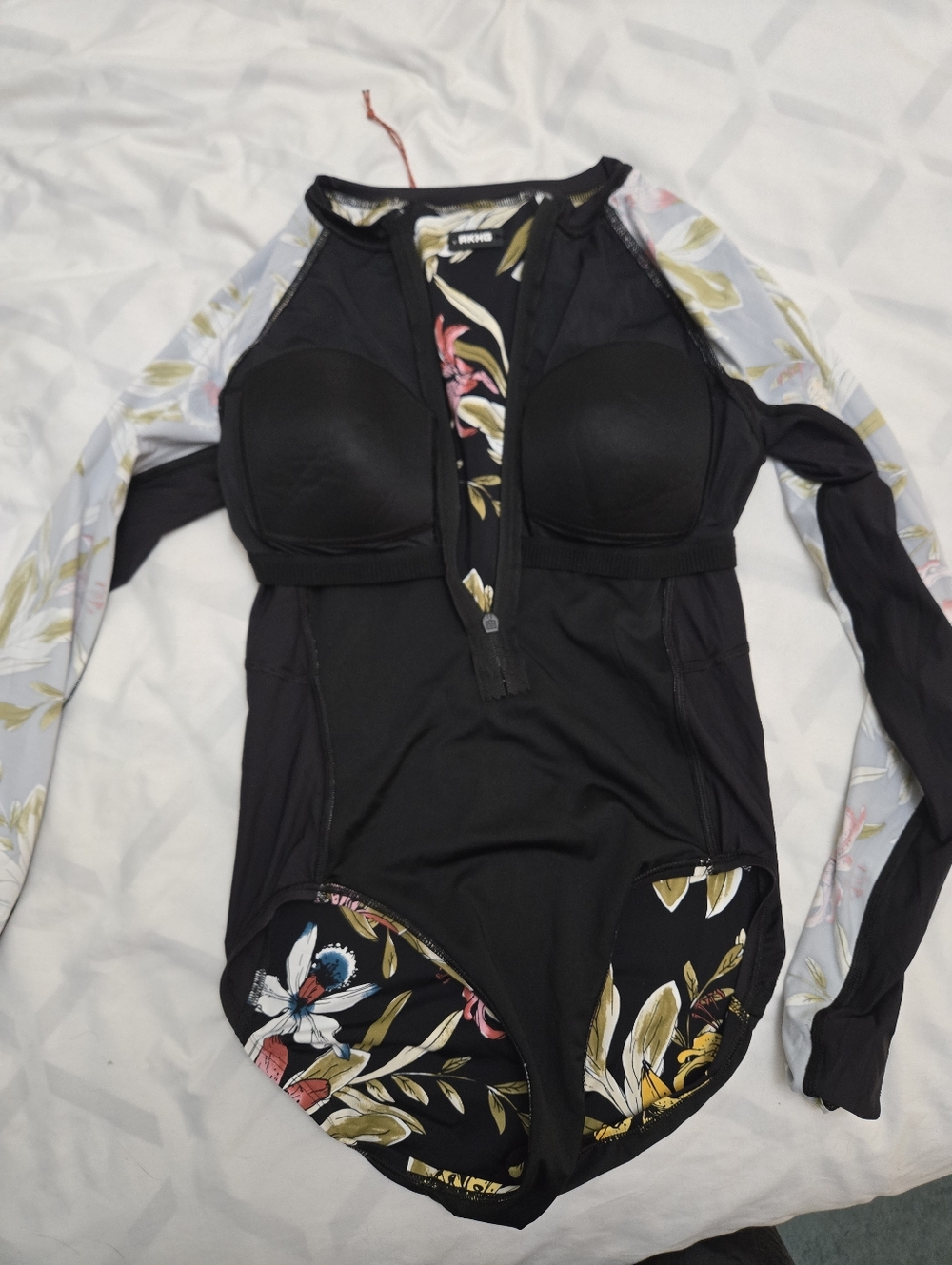 Rash Guard Swimsuit - Picture 5 of 7